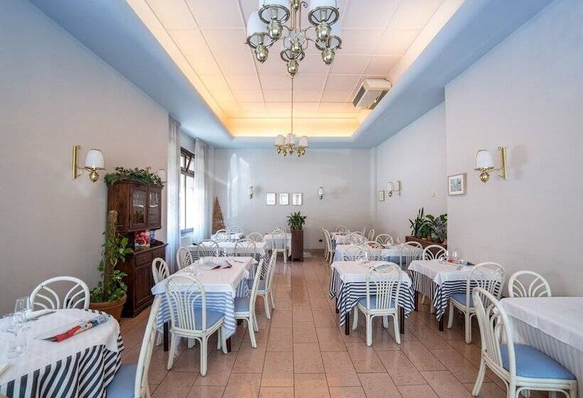 De La Ville Depandance Di Hotel Augustus