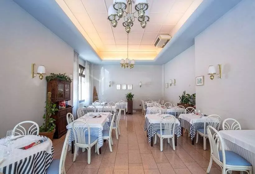 De La Ville Depandance Di Hotel Augustus