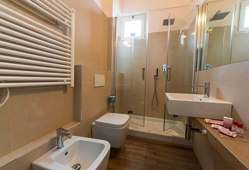 De La Ville Depandance Di Hotel Augustus