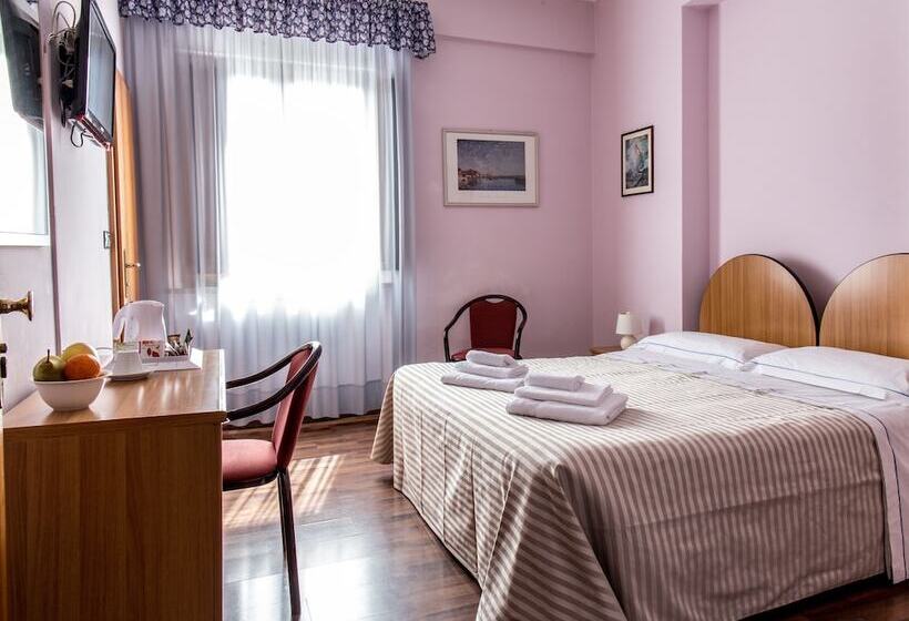 De La Ville Depandance Di Hotel Augustus