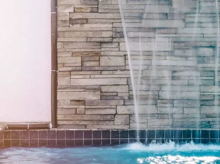 Echelon Apartments Yeppoon