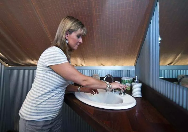 酒店 Bungle Bungle Wilderness Lodge