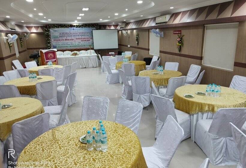 בית מלון כפרי Delta International