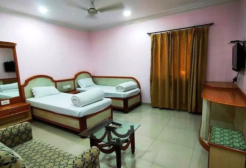 فندق Delta International