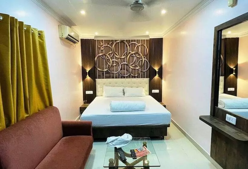 فندق Delta International