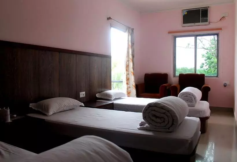 فندق Delta International