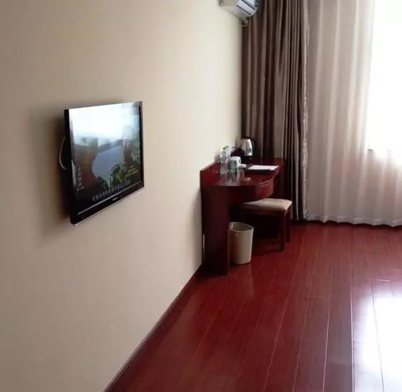 酒店 Greentree Inn Qingdao Railway Station East Square Pichaiyuan Express