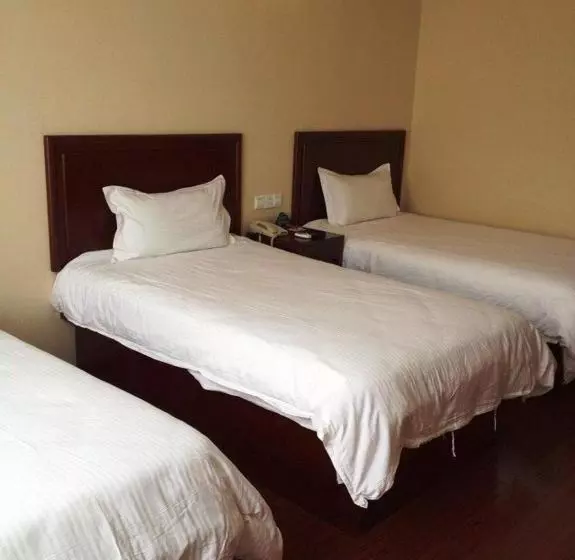 酒店 Greentree Inn Qingdao Railway Station East Square Pichaiyuan Express