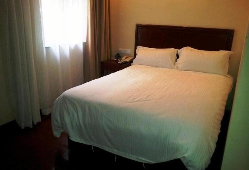 فندق Greentree Inn Qingdao Railway Station East Square Pichaiyuan Express