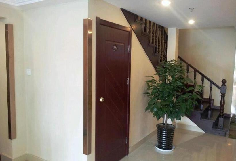 فندق Greentree Inn Qingdao Railway Station East Square Pichaiyuan Express