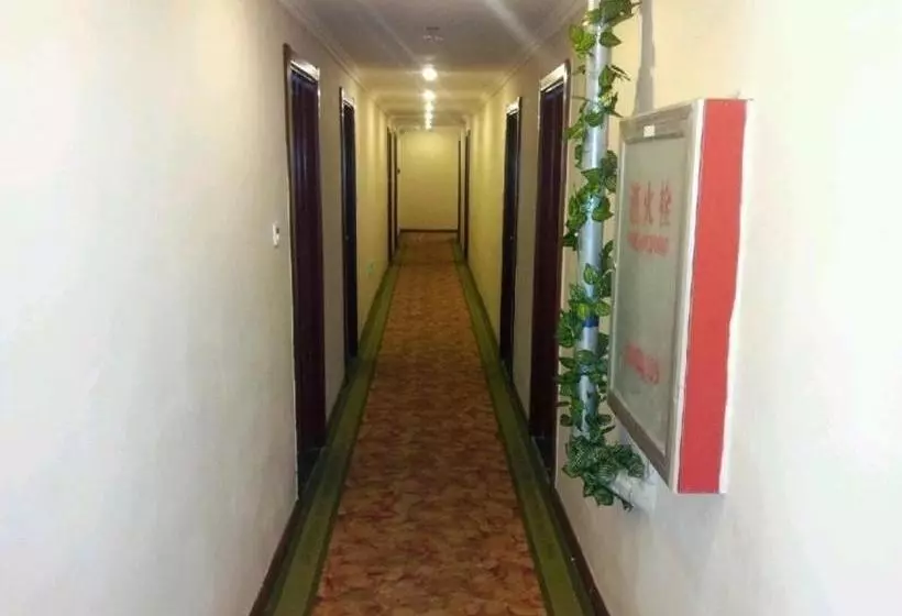 酒店 Greentree Inn Qingdao Railway Station East Square Pichaiyuan Express