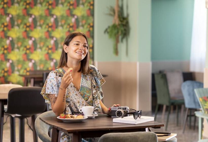 فندق Mediterraneo