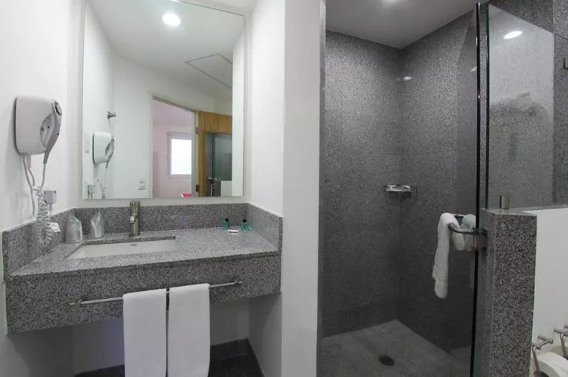 酒店 One Guadalajara Periferico Poniente