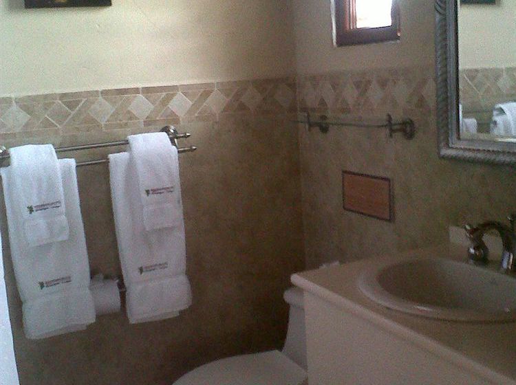 호텔 Red Mangrove Lodge Isabela