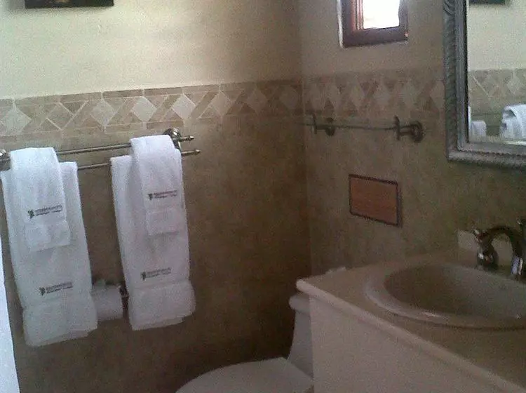 ホテル Red Mangrove Lodge Isabela