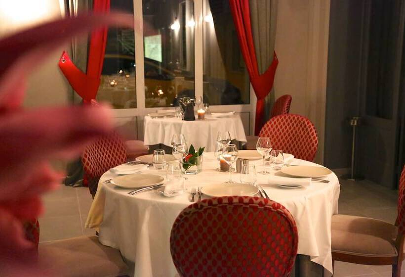 ホテル Restaurant Le Lion D Or