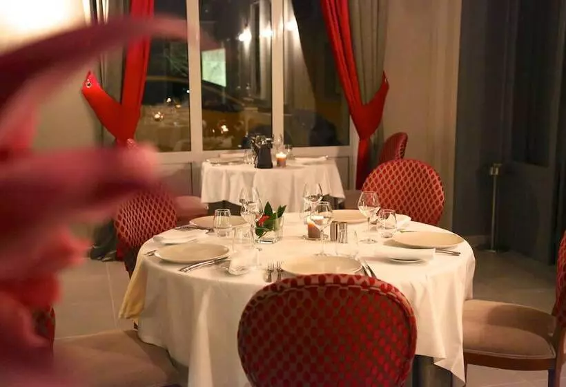 ホテル Restaurant Le Lion D Or