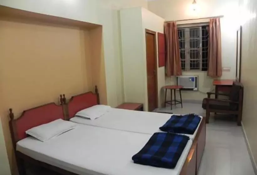 Отель Sunflower Guesthouse