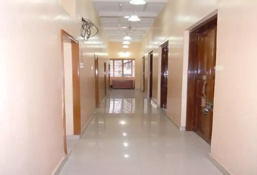 Отель Sunflower Guesthouse