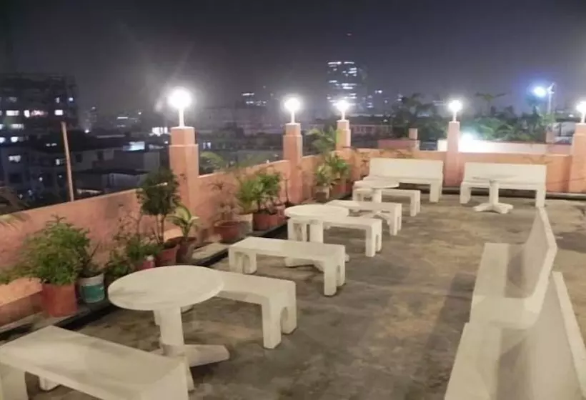 Отель Sunflower Guesthouse