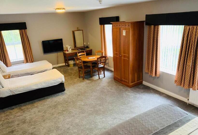 Отель The Bannville