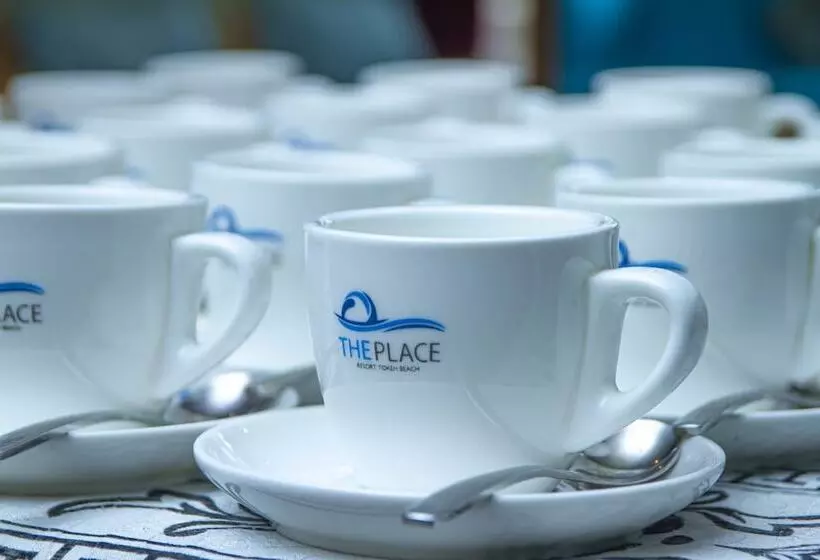 هتل The Place Resort At Tokeh Beach