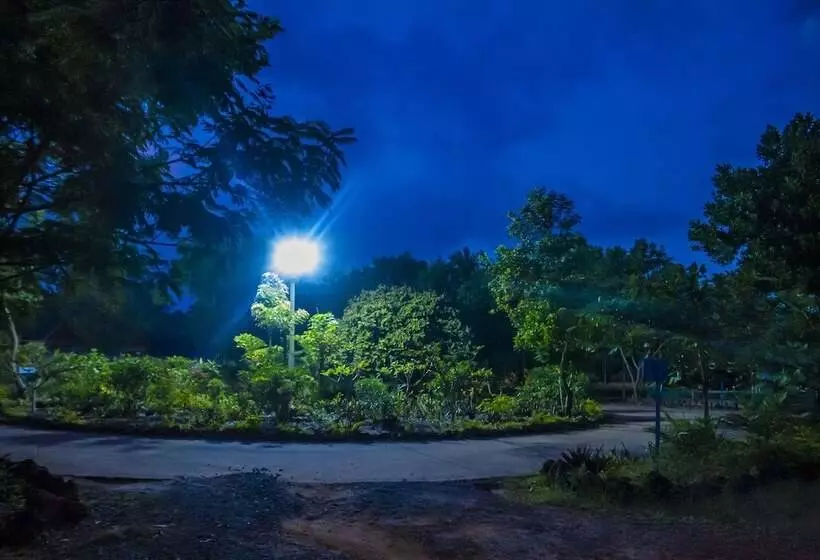 هتل The Place Resort At Tokeh Beach