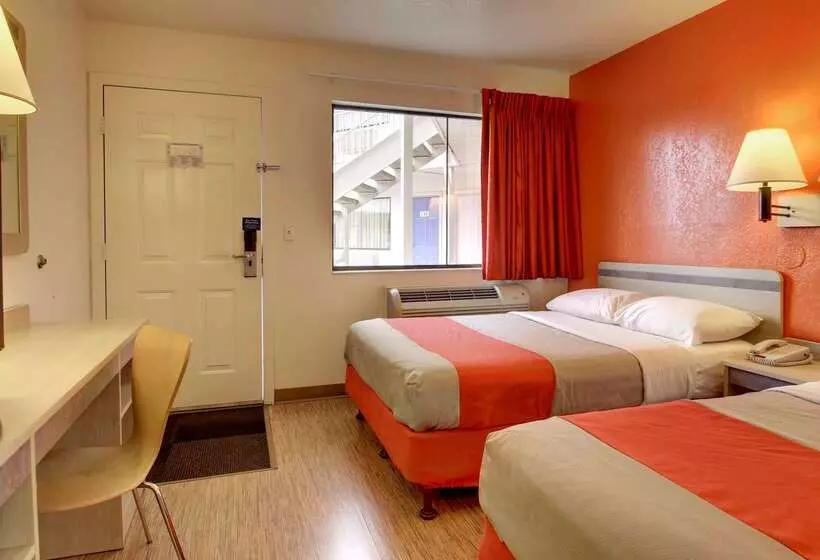 Motel 6 Elizabethtown