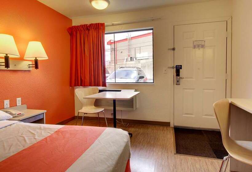 Motel 6 Elizabethtown