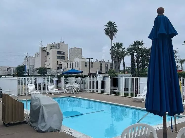 Мотель North Hills Inn