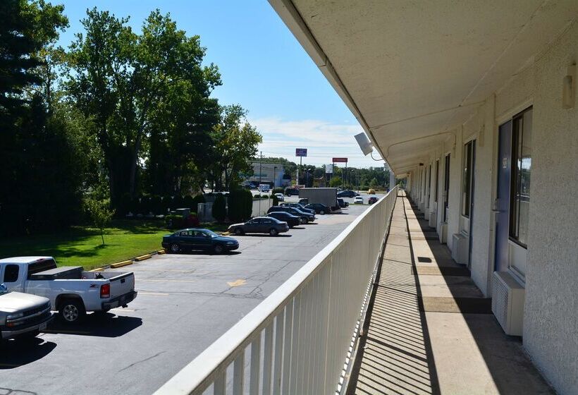 Motel 6chicopee, Ma  Springfield