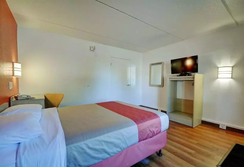 Motel 6chicopee, Ma Springfield