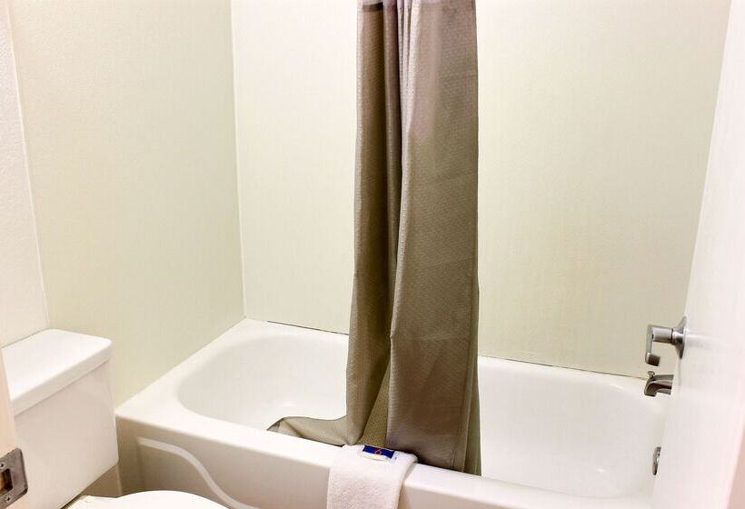 Motel 6coalinga, Ca  East