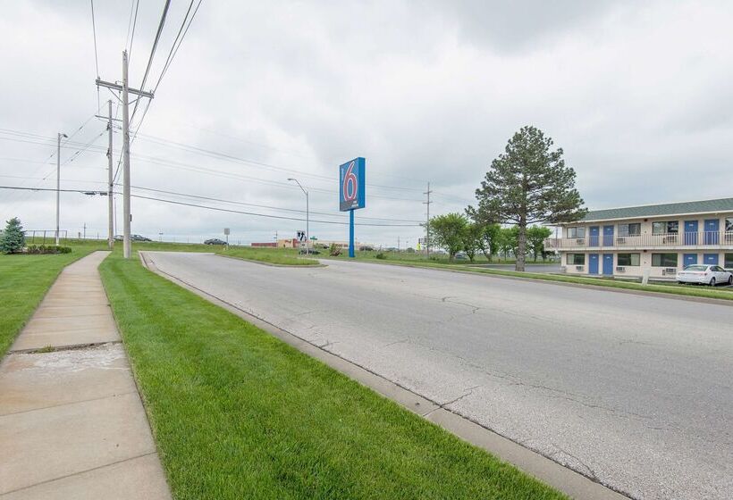 Motel 6kansas City, Mo  Airport