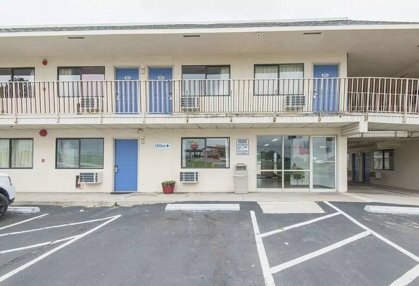 Motel 6kansas City, Mo  Airport