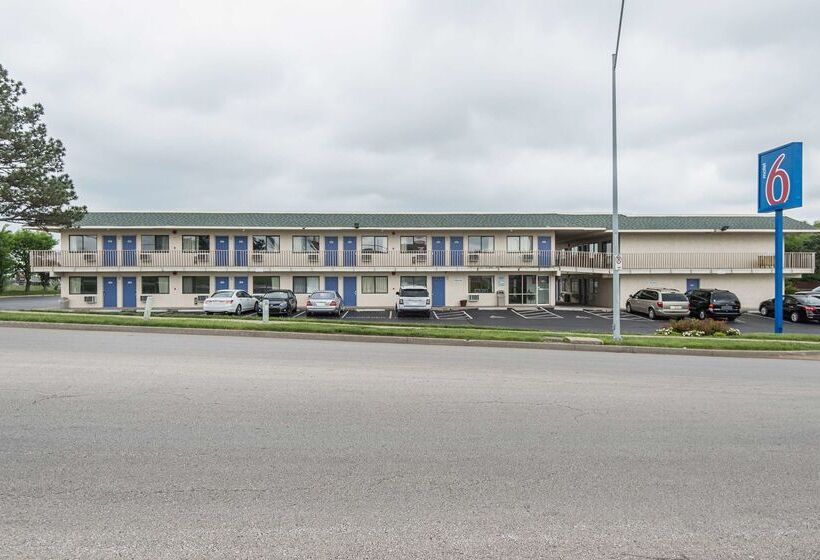 Motel 6kansas City, Mo  Airport