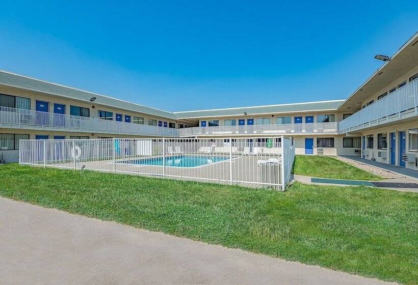 Motel 6kansas City, Mo  Airport