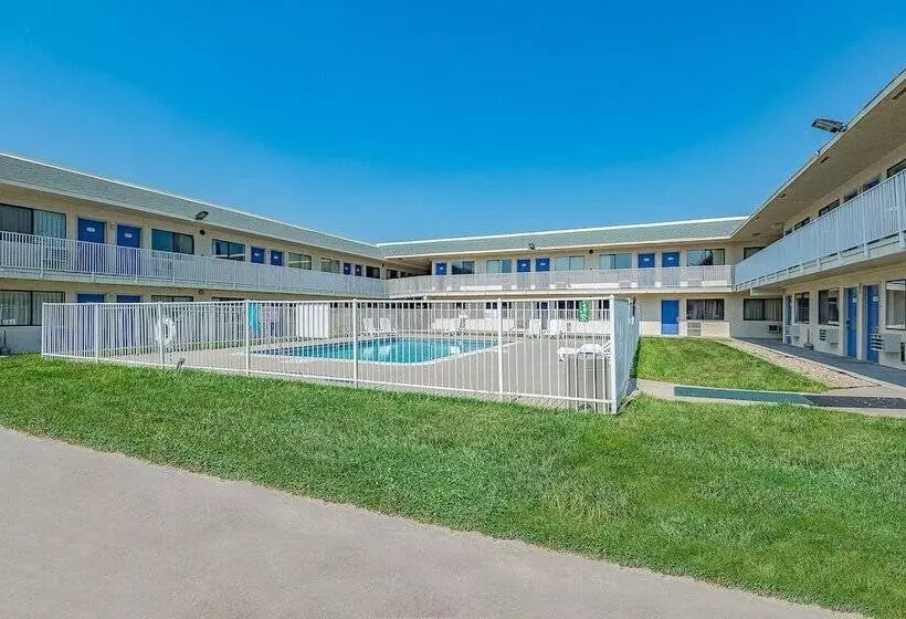 Motel 6kansas City, Mo  Airport