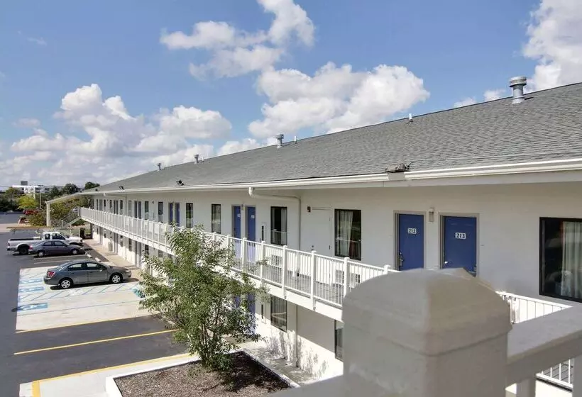 Motel 6middleburg Heights, Oh  Cleveland