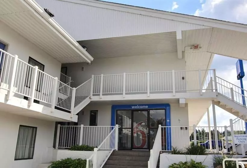 Motel 6middleburg Heights, Oh  Cleveland