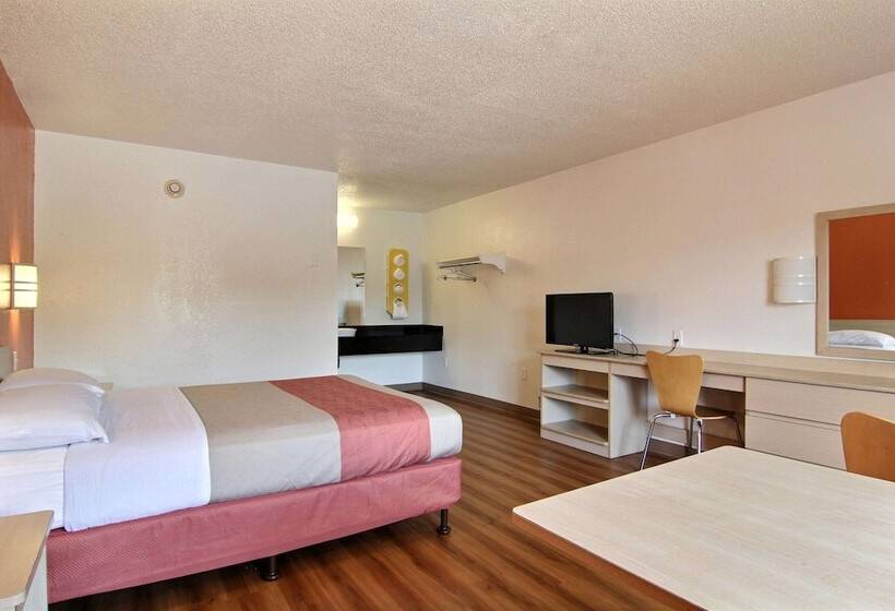 Motel 6middleburg Heights, Oh  Cleveland