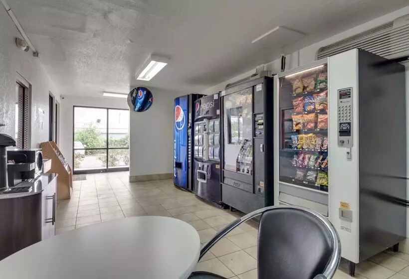 Мотель Avera Suites