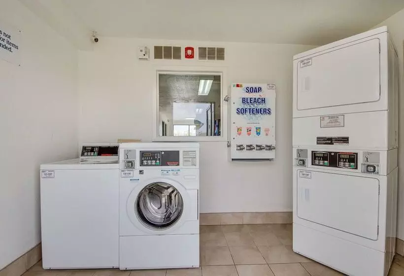 Мотель Avera Suites