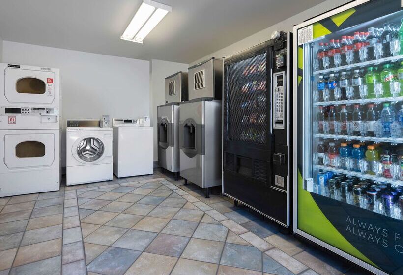 Motel 6oceanside, Ca