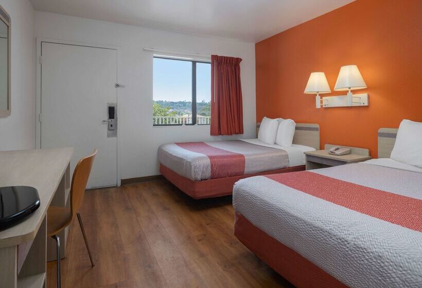 Motel 6oceanside, Ca