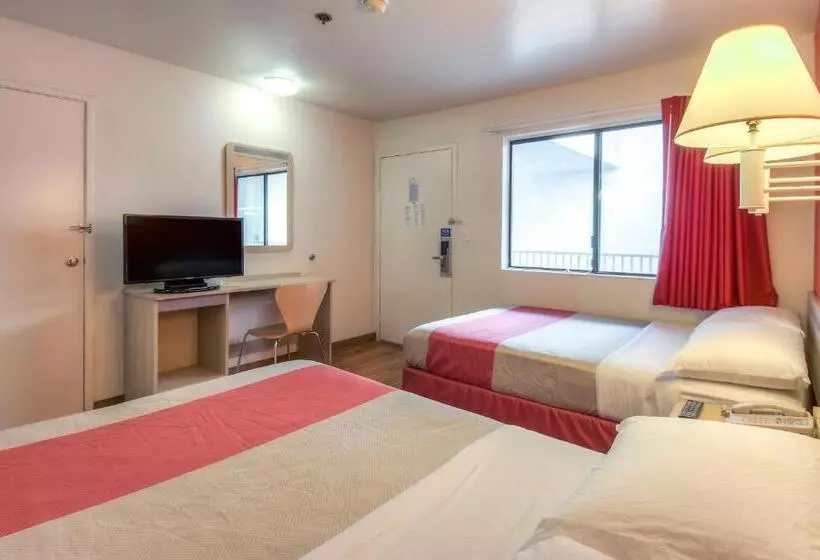 Motel 6oceanside, Ca