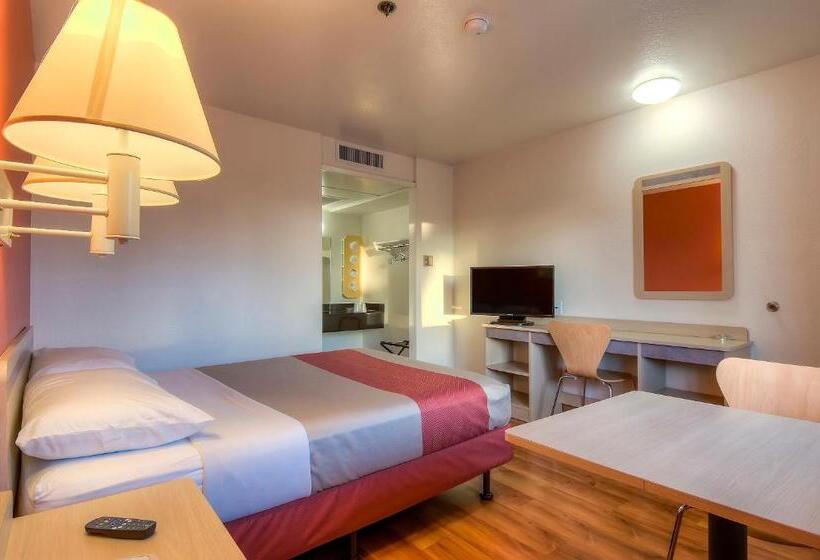 Motel 6oceanside, Ca