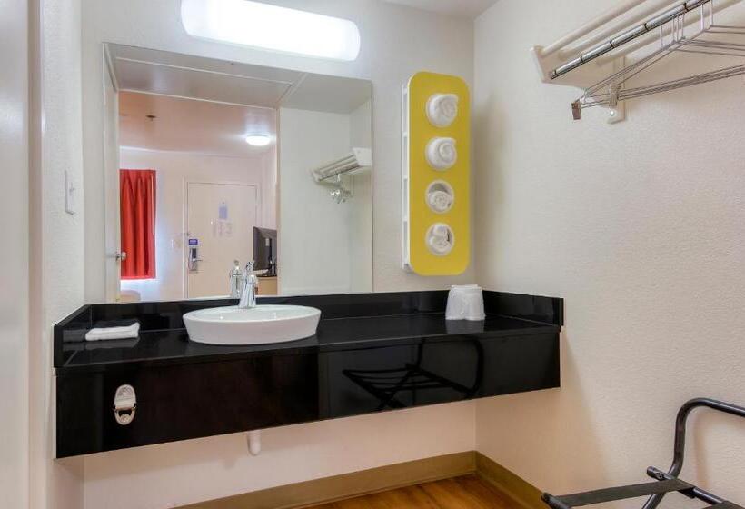 Motel 6oceanside, Ca