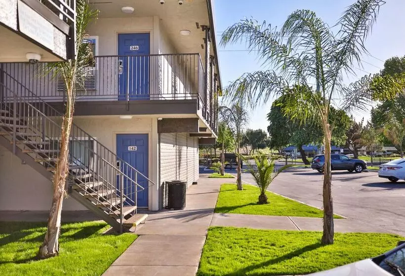 Motel 6sacramento, Ca  Central