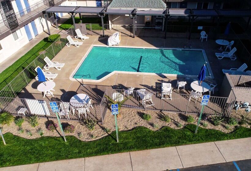 Motel 6sacramento, Ca  Central